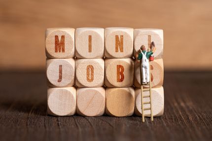 Holzwürfel mit Aufschrift Miniob